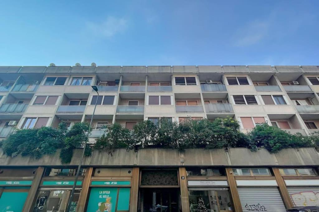 Yellow Flat Central Milan Exterior photo